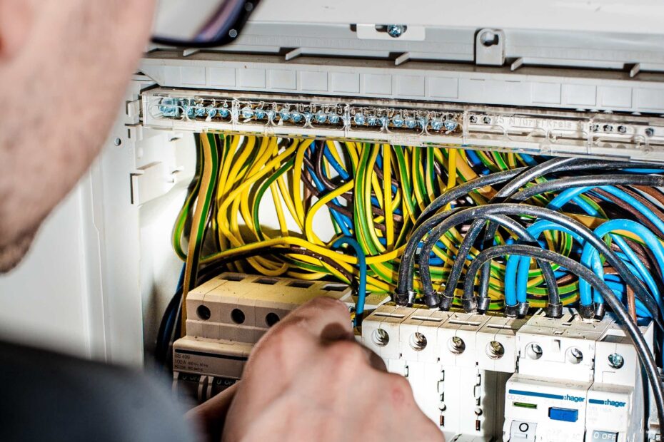 Electrician jobs